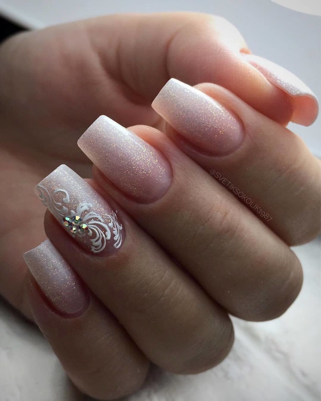 Красивый маникюр на короткие ногти