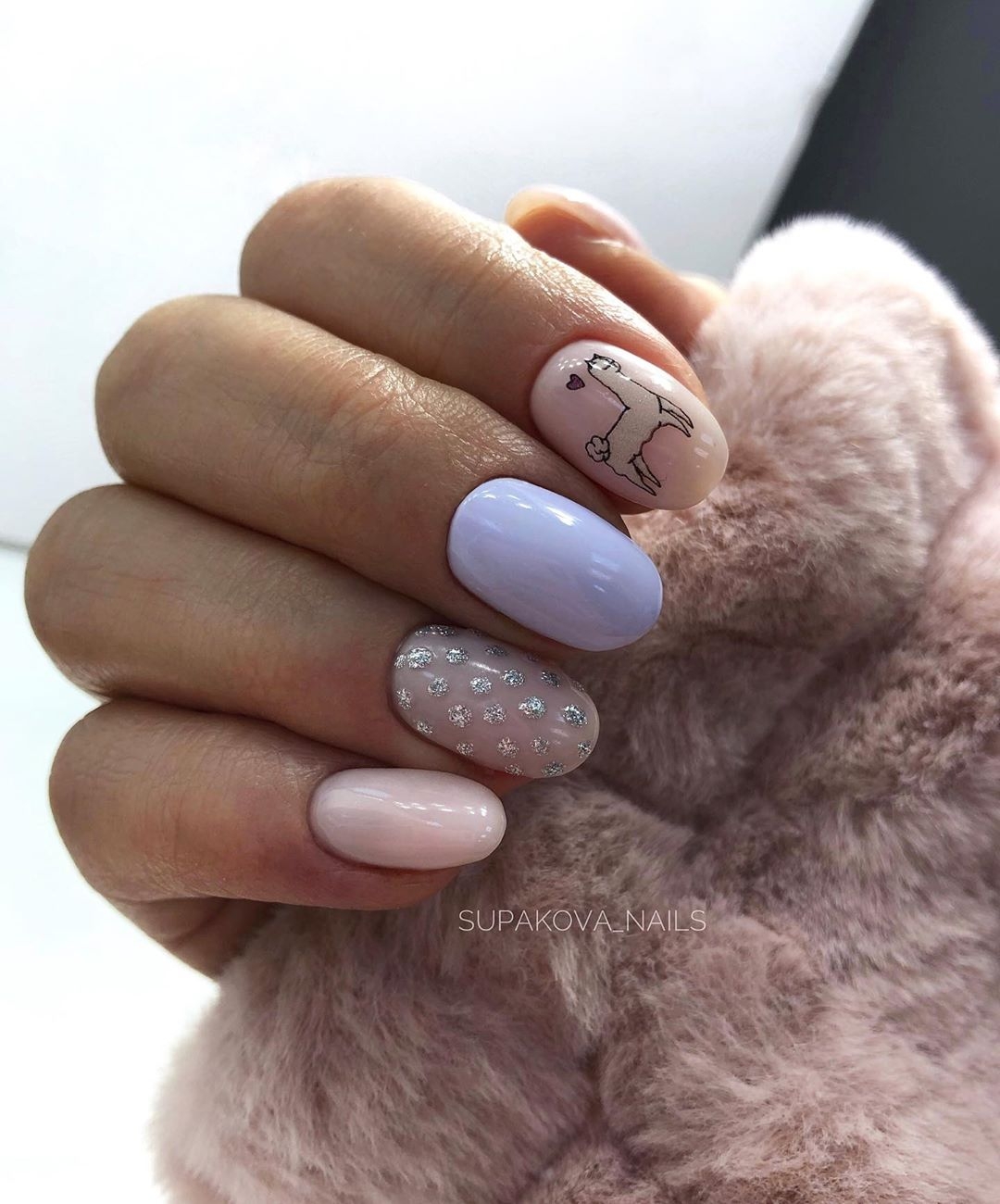 Дизайн ногтей бежевый