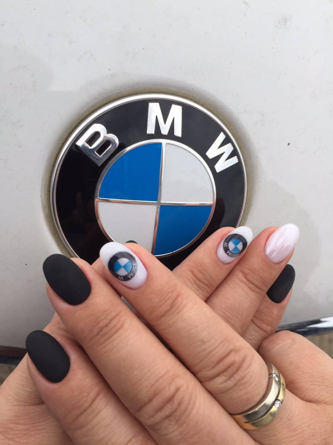 Ногти в стиле BMW