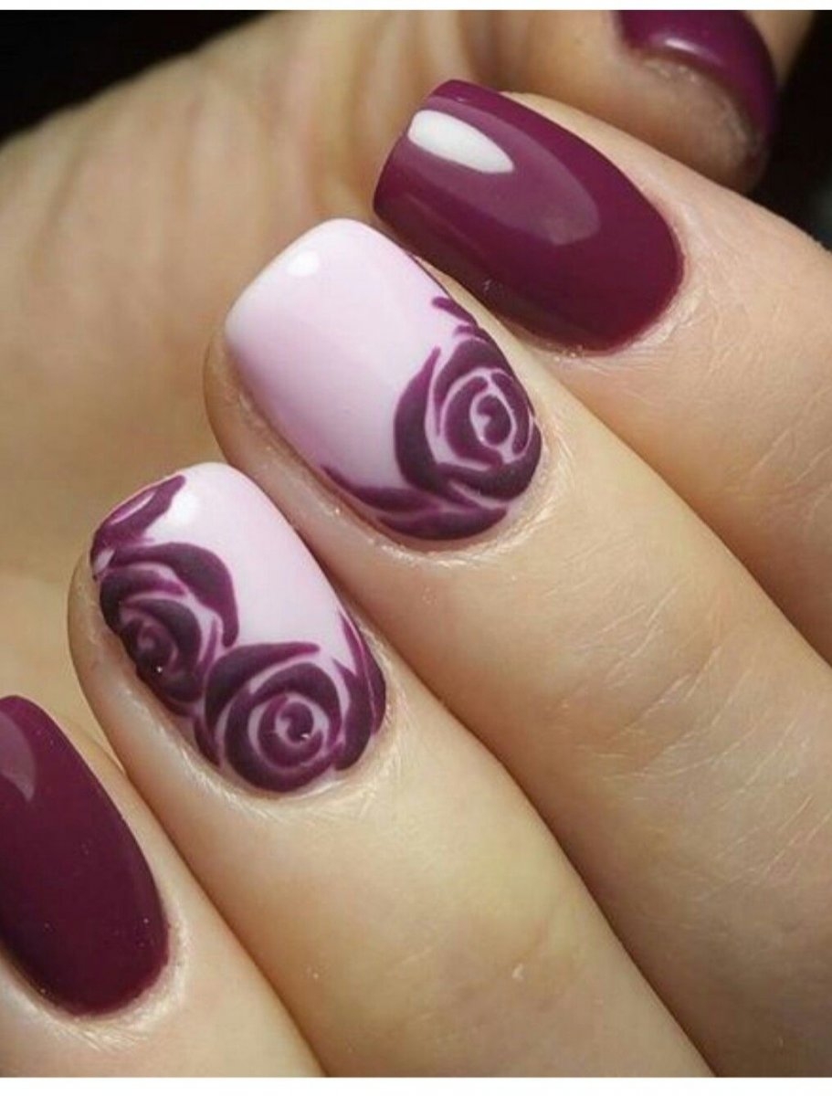 Розы на ногтях