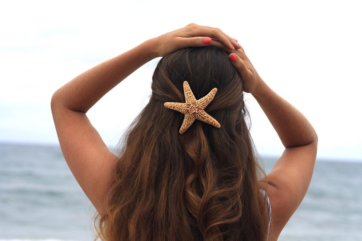 Причёски для девочек на пляж