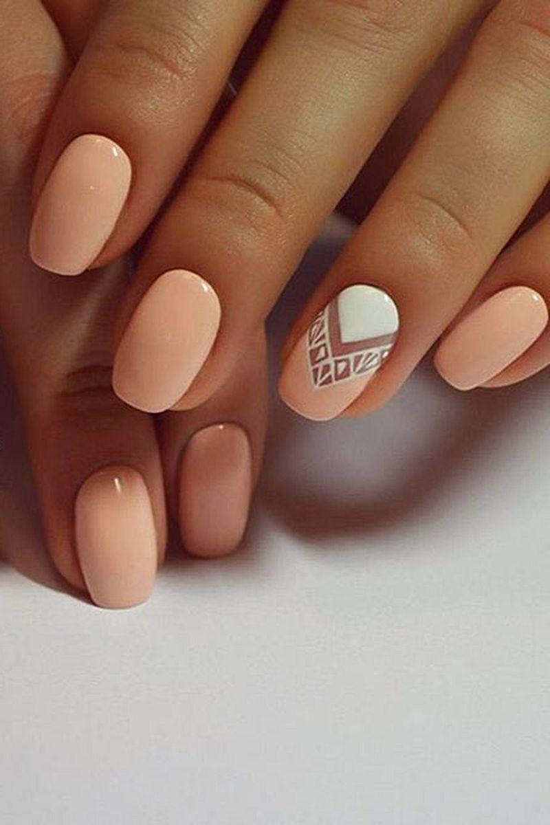 Ногти бежевого цвета