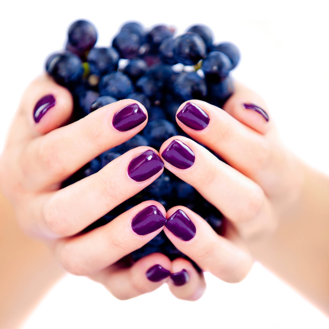 Маникюр цвет лака для ногтей. Фиолетовый маникюр на короткие ногти. Фиолетовые ногти. Красивые фиолетовые ногти. Красивый фиолетовый маникюр.