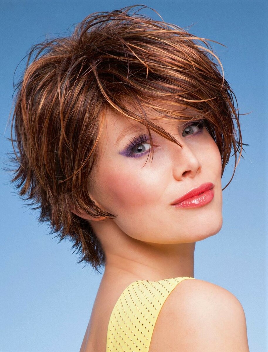 Стрижка layered short Bob