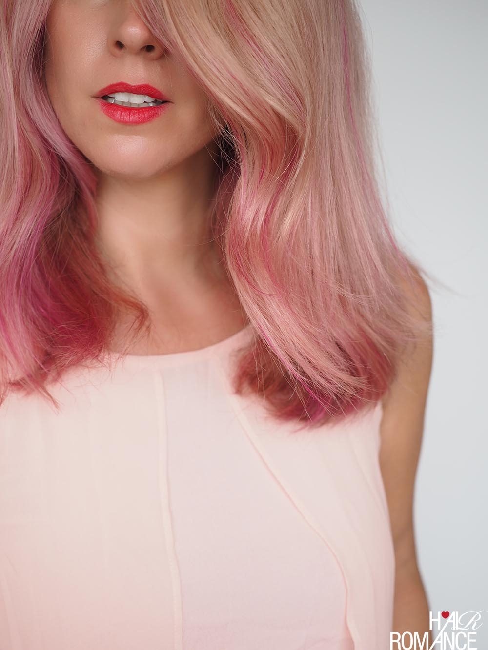 Цвет волос розовый шампань