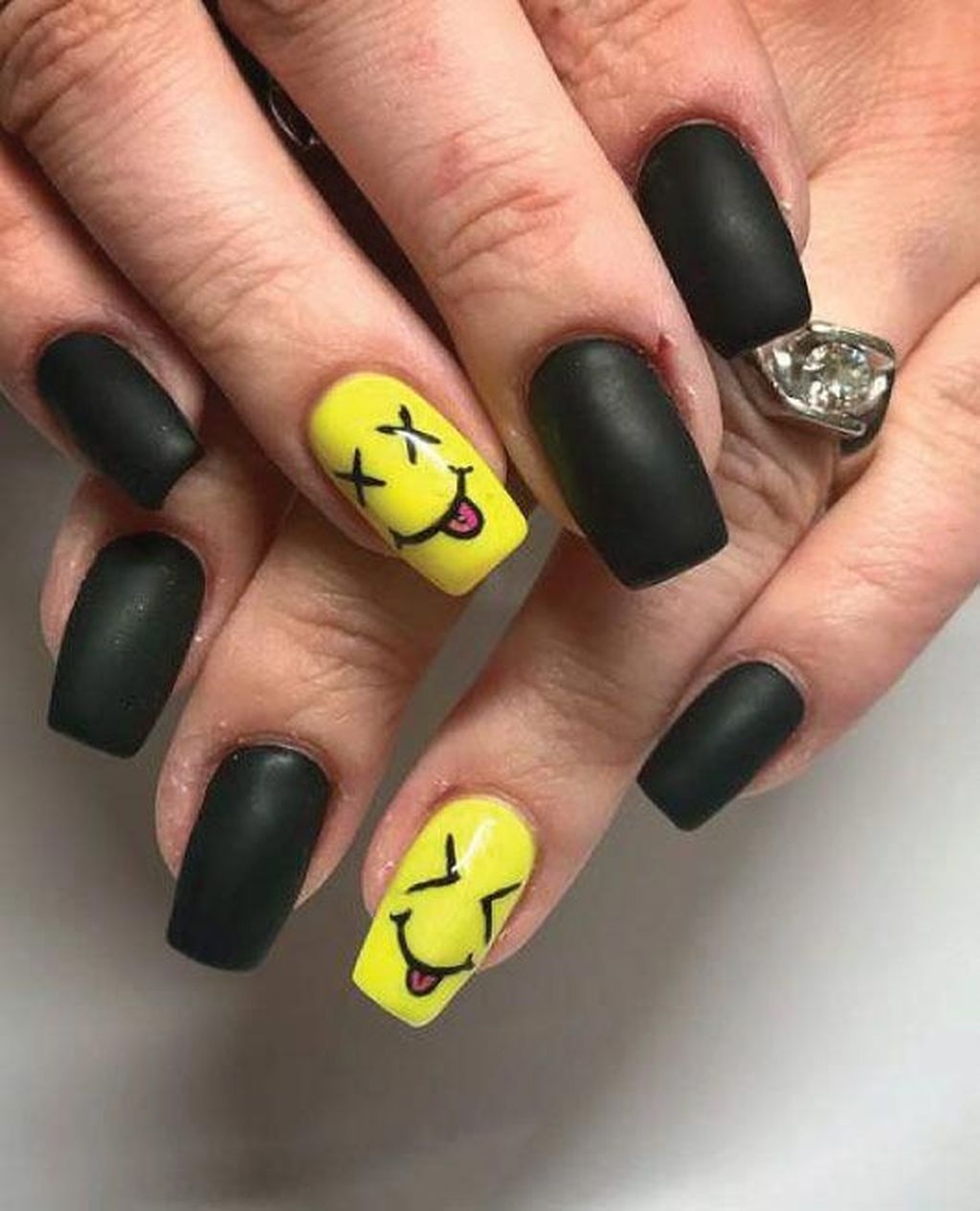 Черно Желтые Ногти