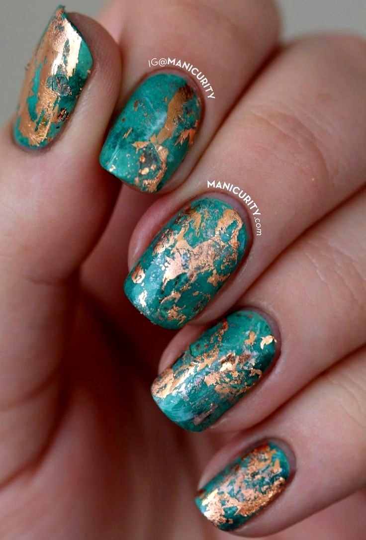 Мятные ногти