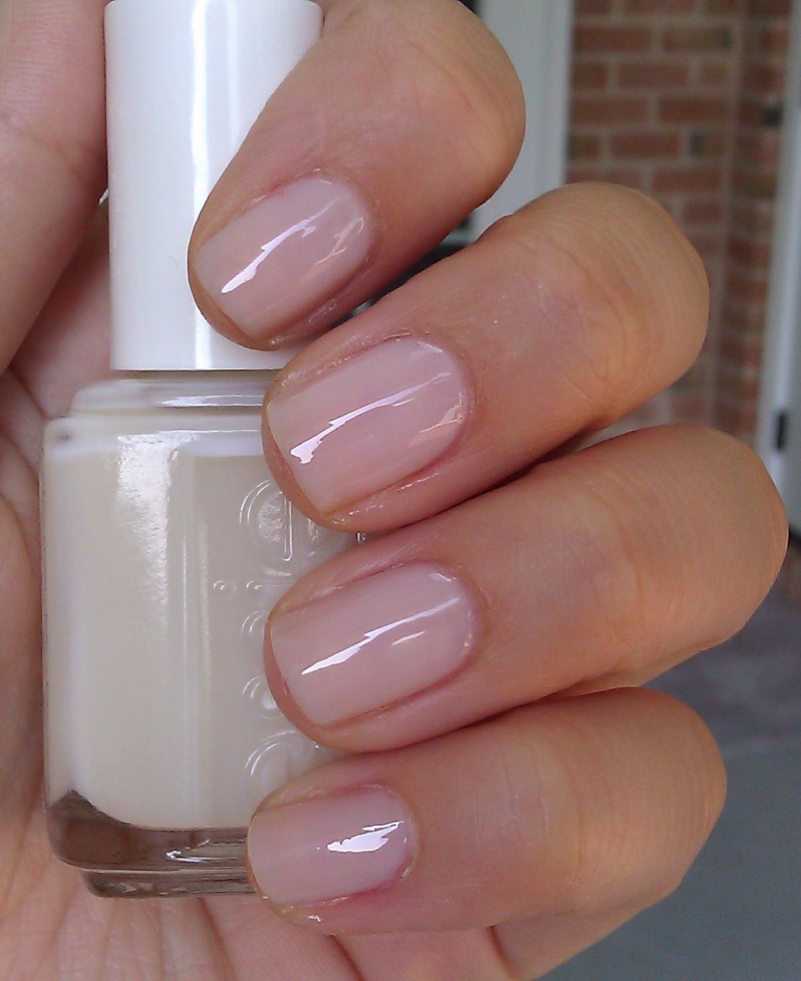 Лак для ногтей Essie Allure