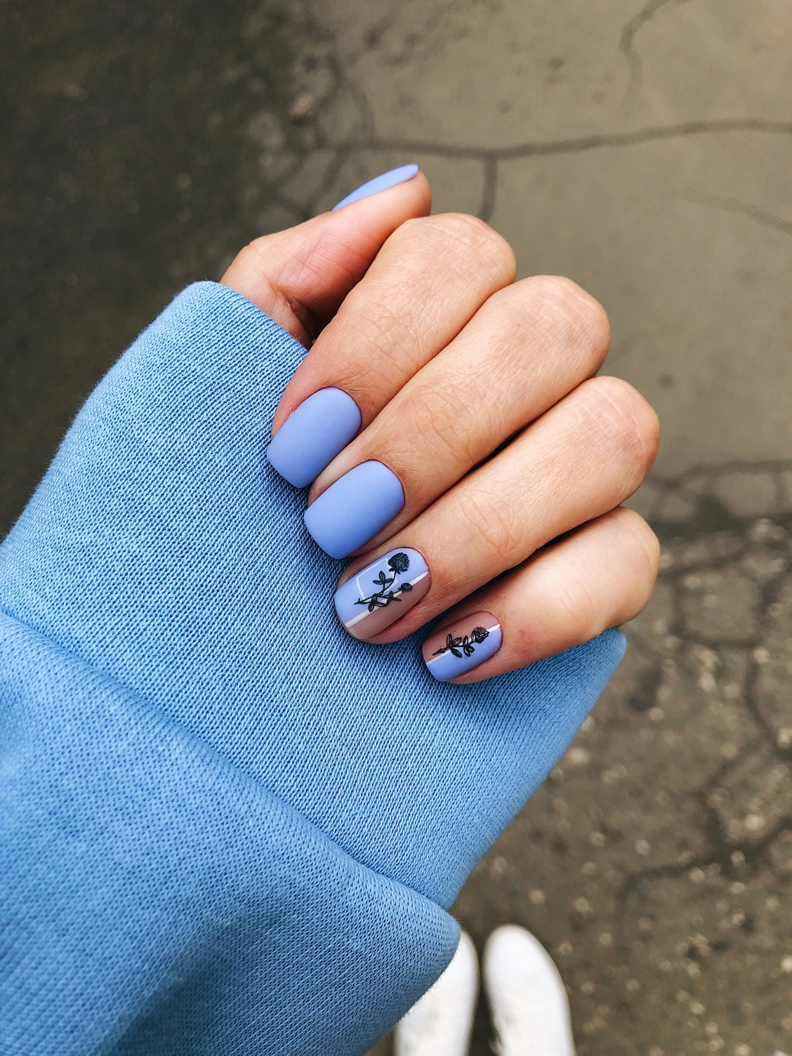 Аккуратный маникюр на коротких ногтях