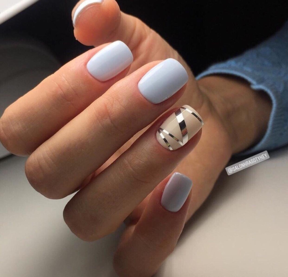 Нюдовый маникюр на короткий миндаль