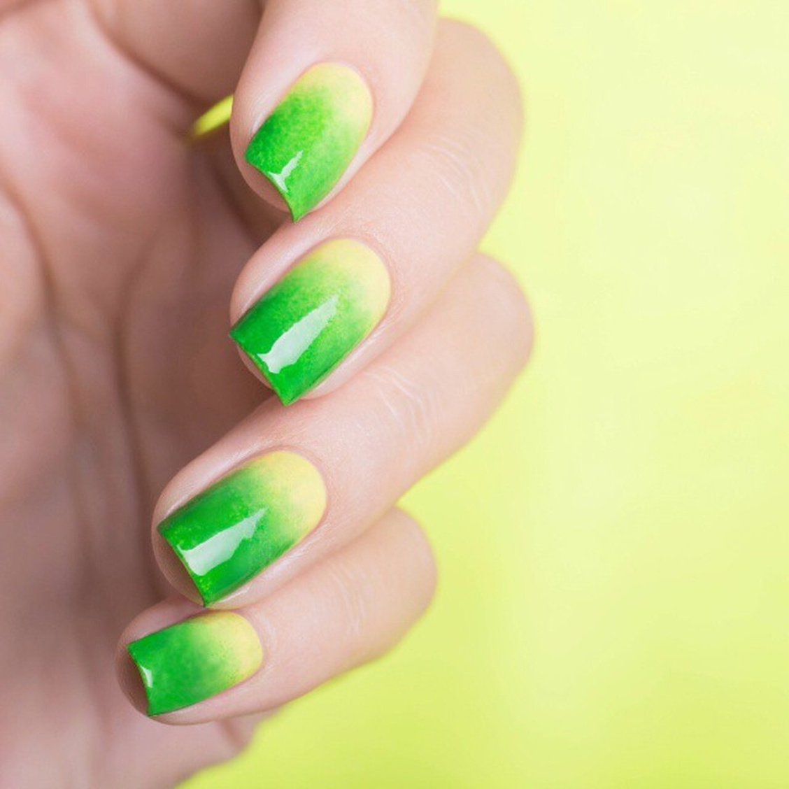 Essie салатовый vibrant