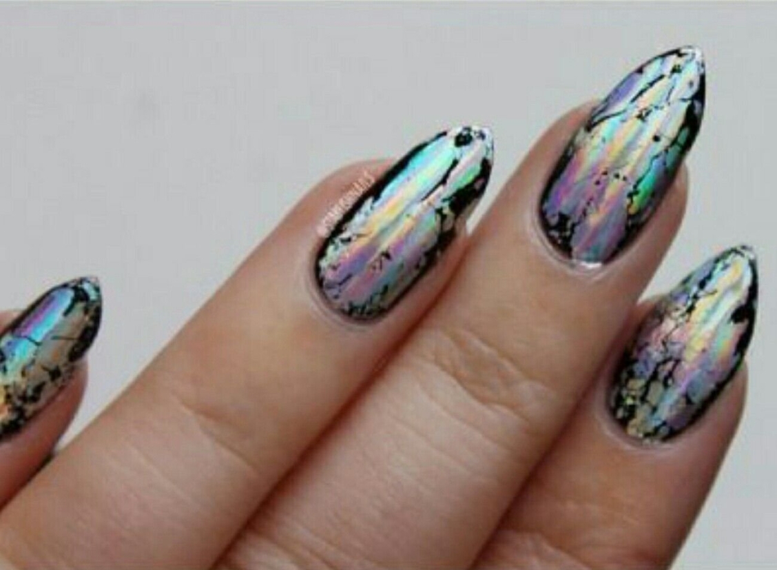 Маникюр овальная фольга