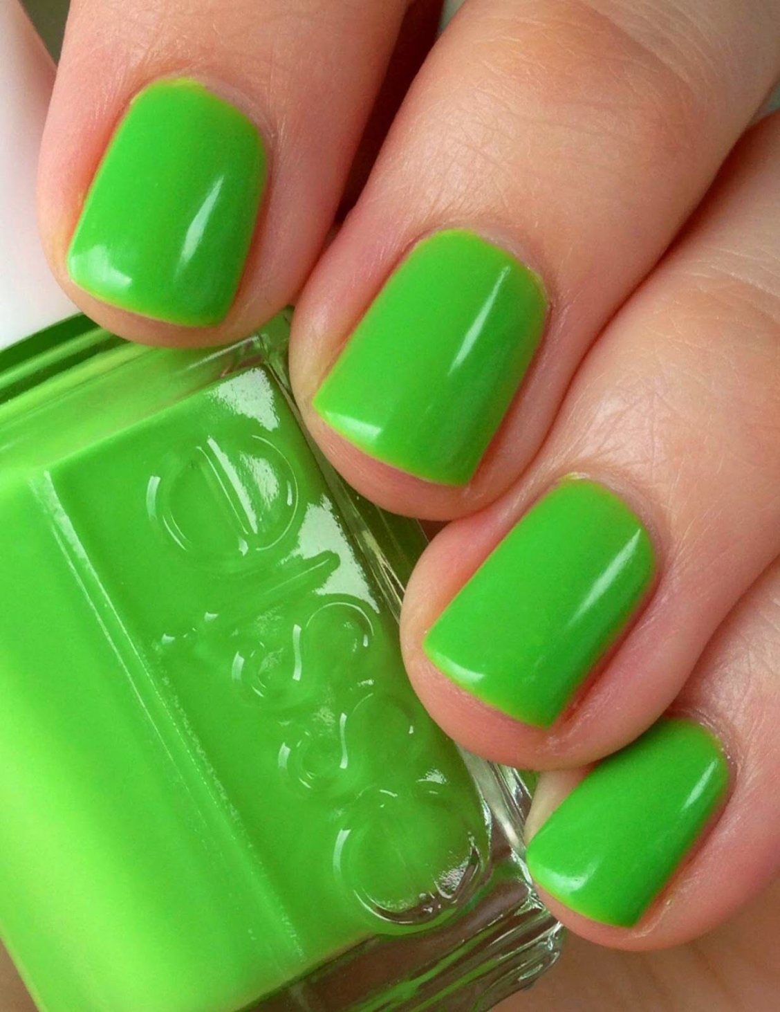 Essie зеленый лак