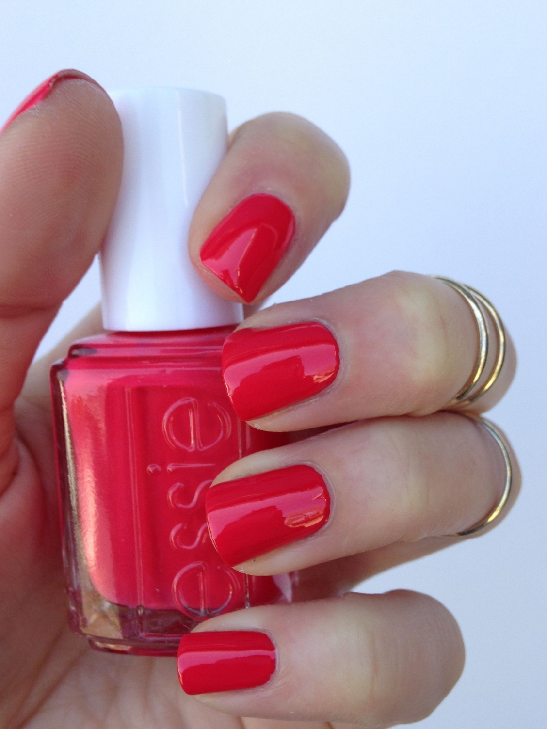 Essie лак для ногтей оттенок 27 Арбуз