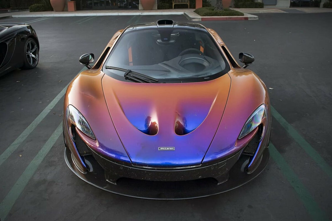 MCLAREN p1 пурпурный