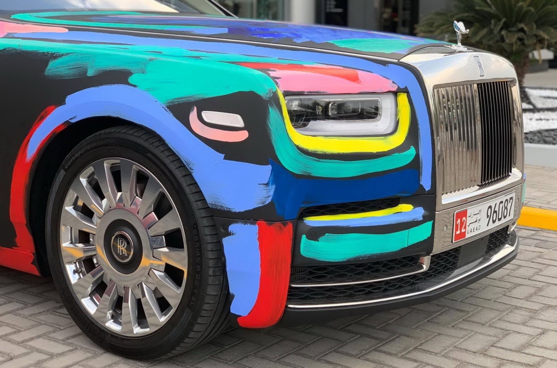 Стрит арт Rolls Royce