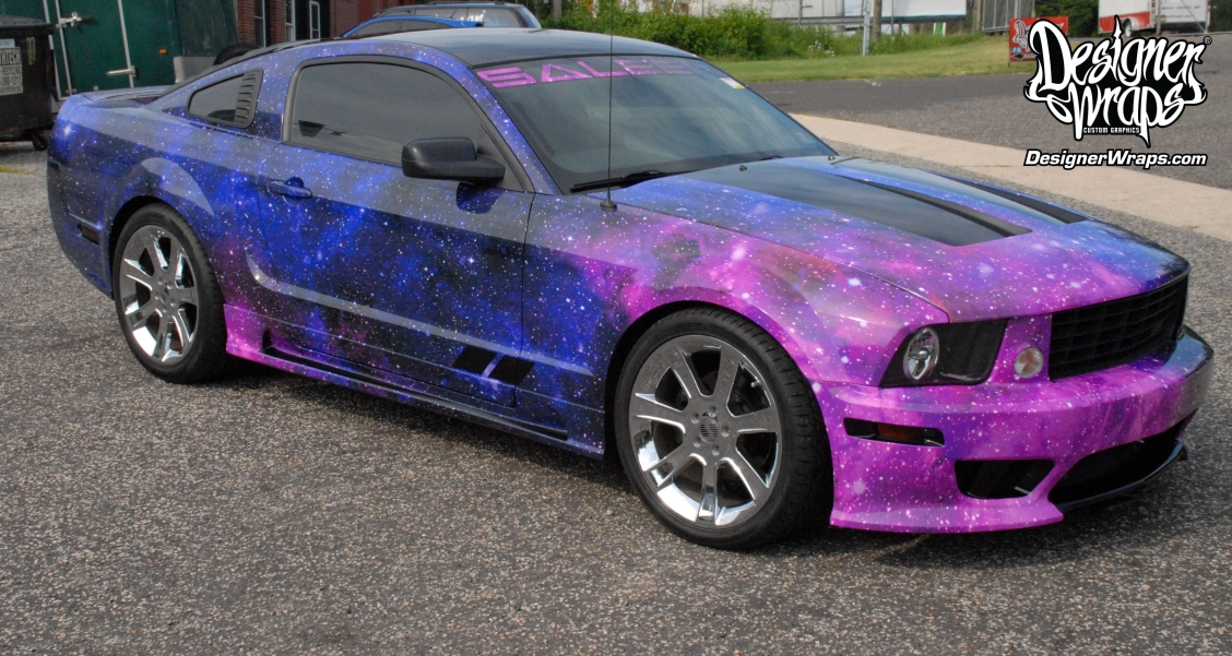 Ford Mustang перламутровый