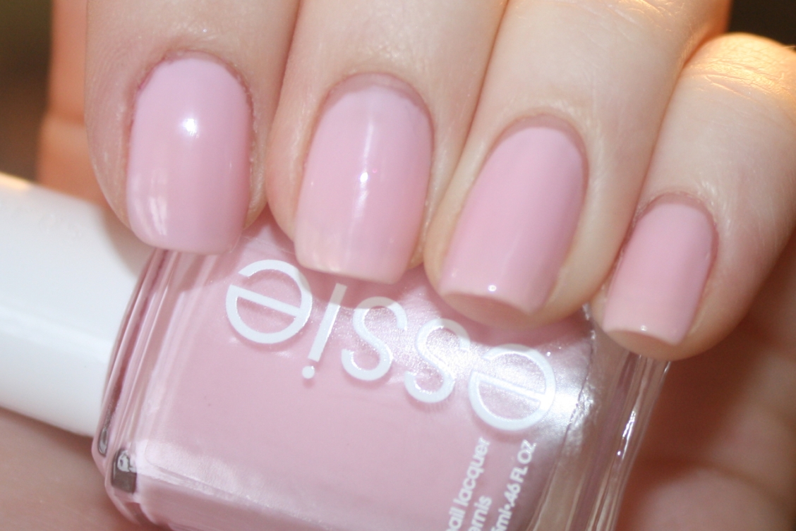 Лак Essie Muchi Muchi