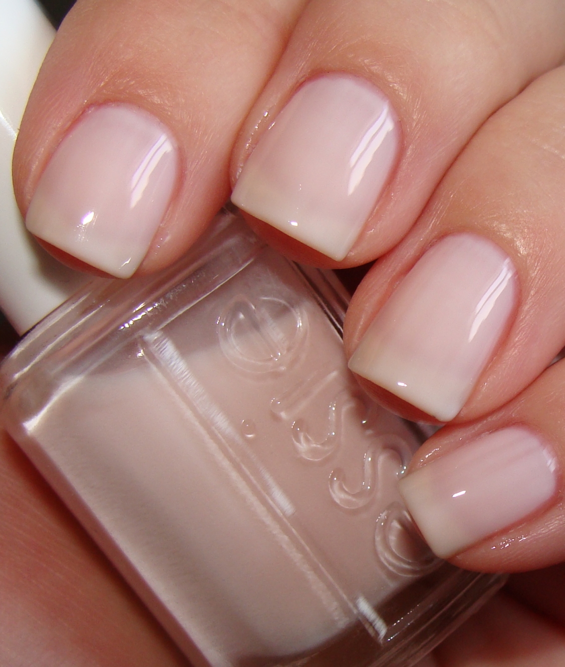 Лак Essie полупрозрачный