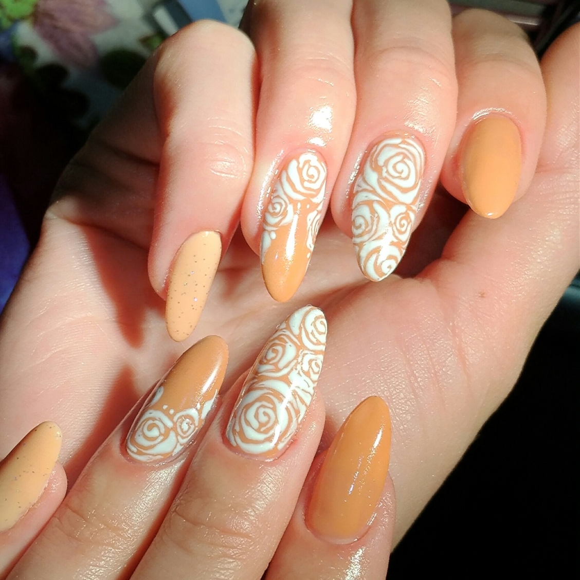 Коралловые ногти