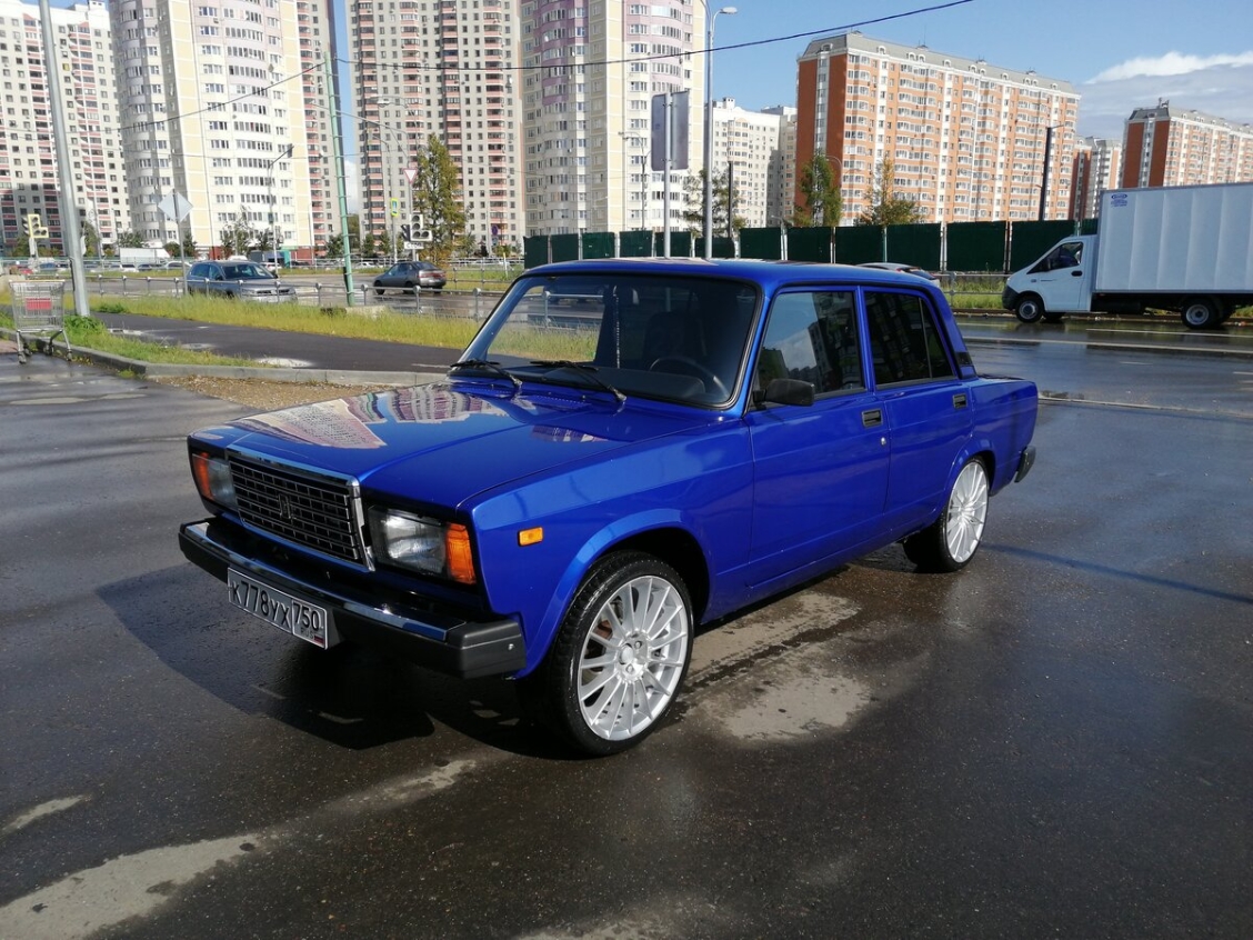ВАЗ 2107 синяя