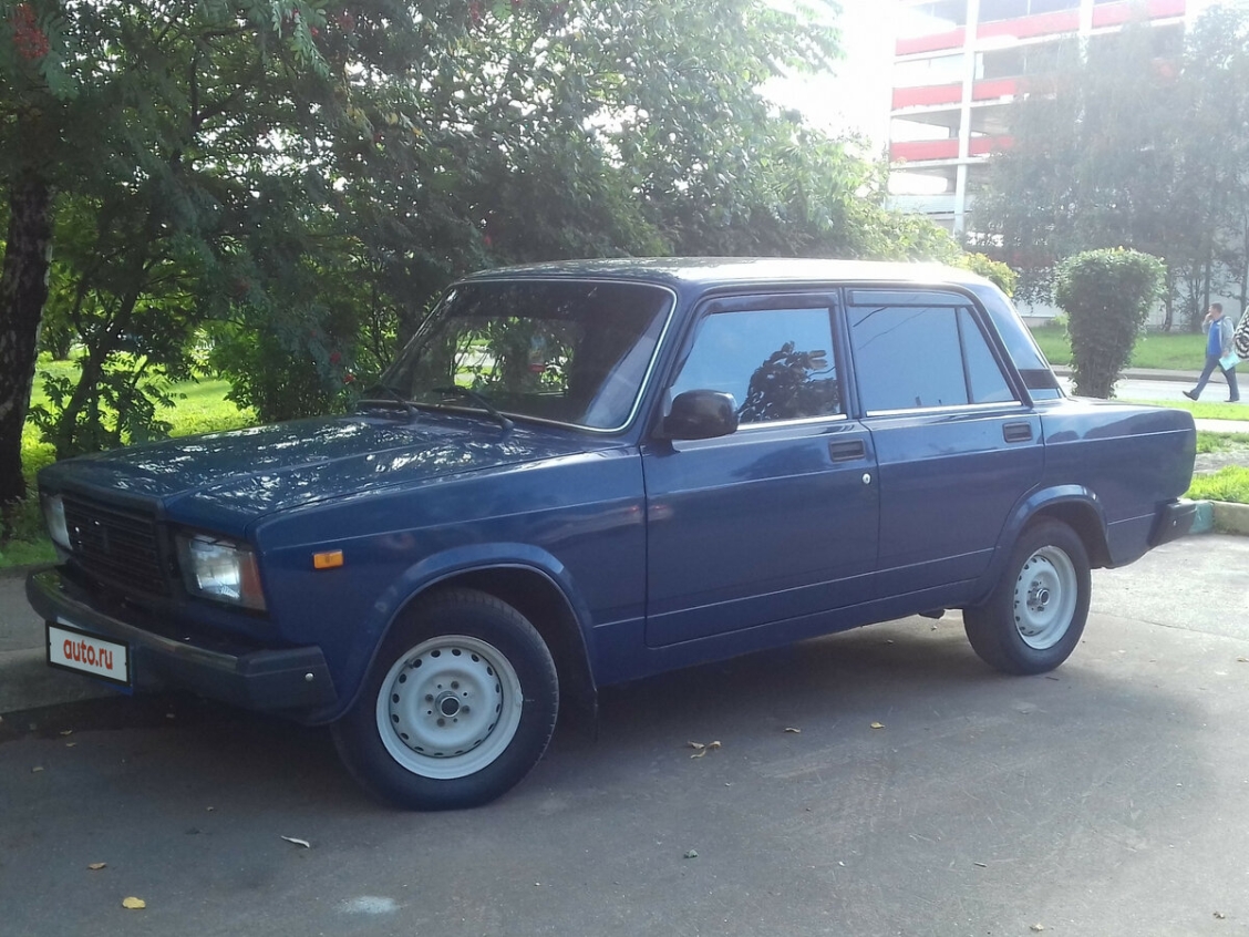 ВАЗ 2107 синий r13