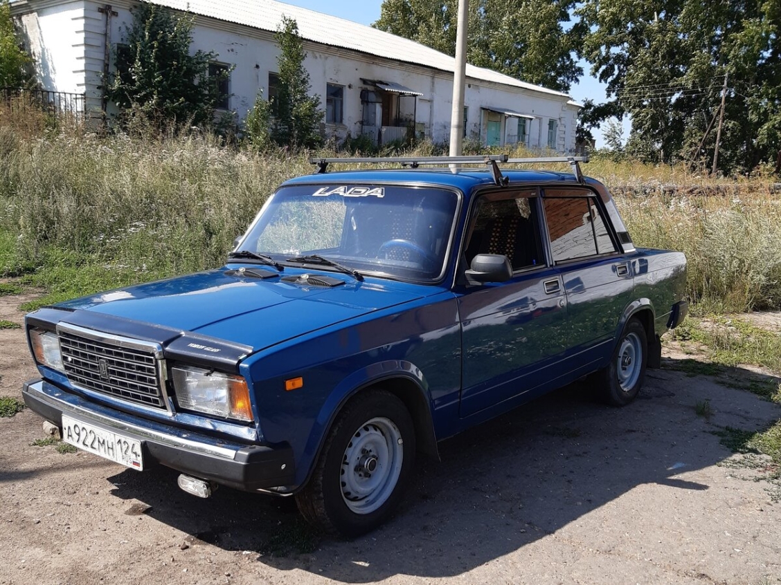ВАЗ 2107 сине-голубой