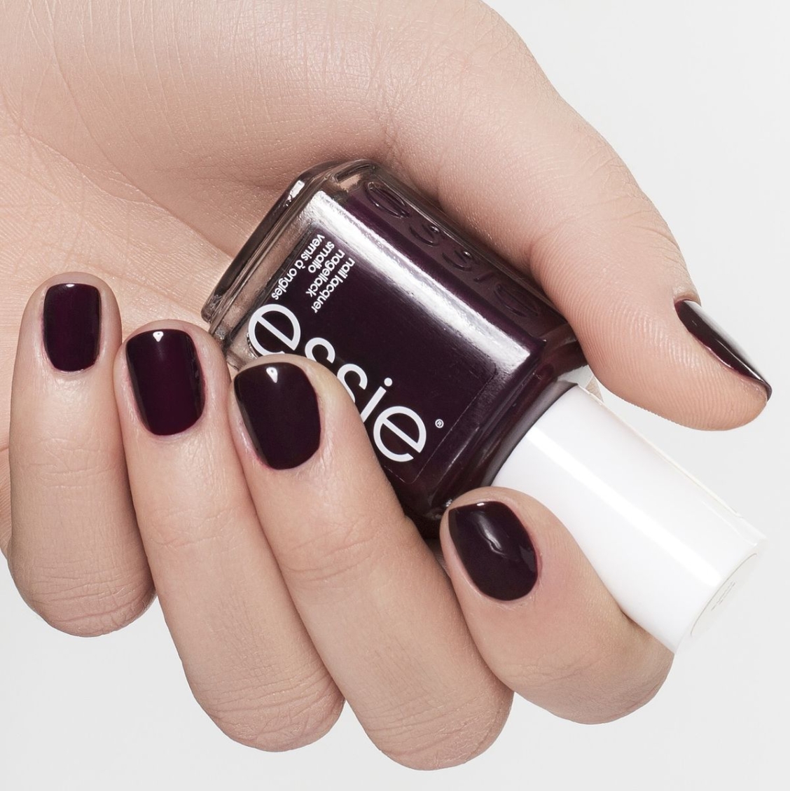 Essie 48 изысканный смокинг