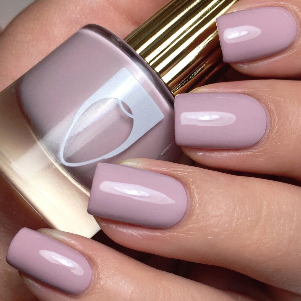 Нюд на короткие ногти