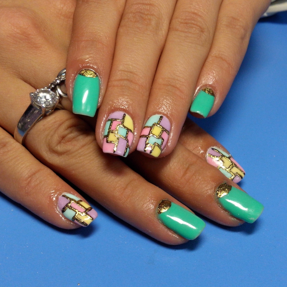 Маникюр мозаика