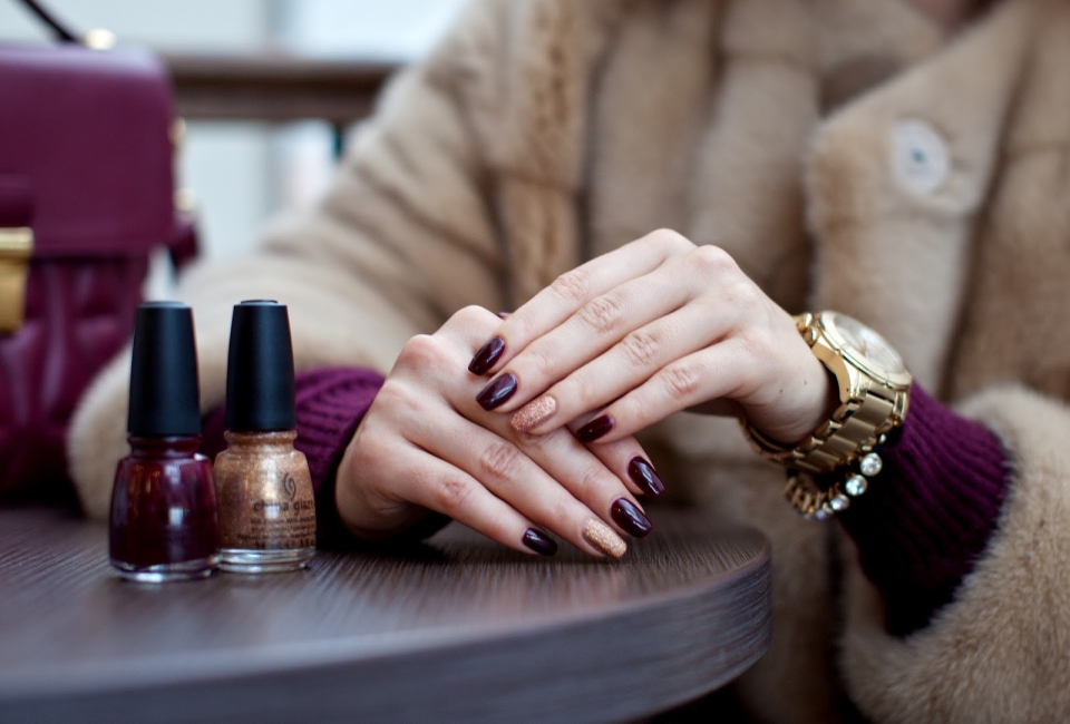 Винный маникюр