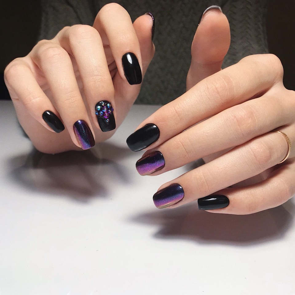 Маникюр на средние квадратные ногти