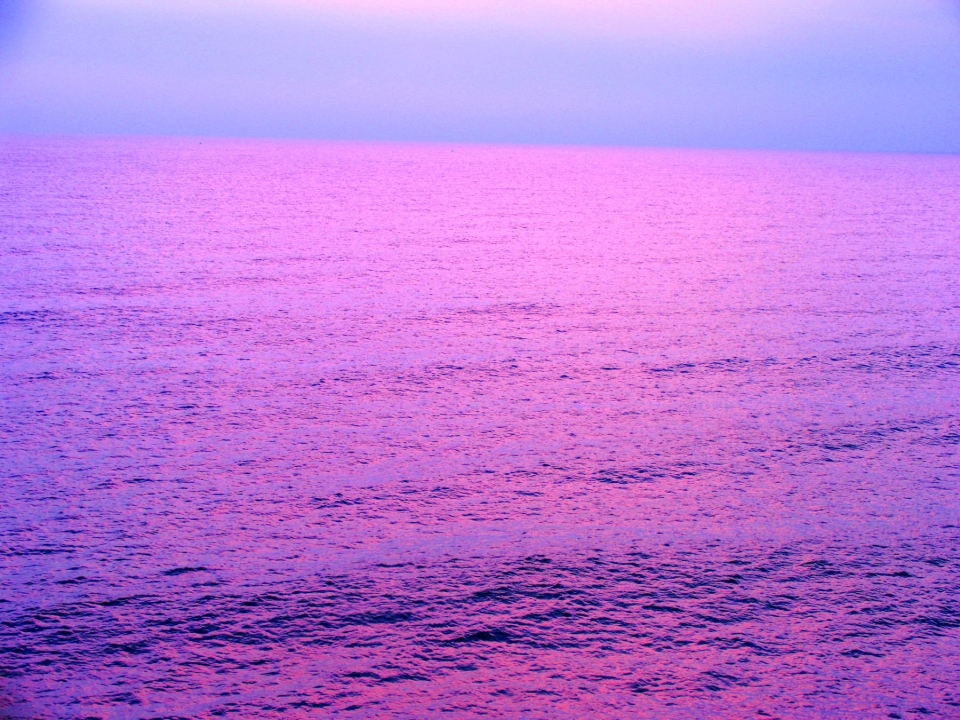 Фиолетовое море