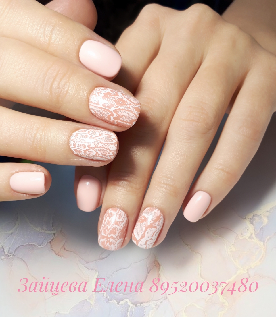 Маникюр на короткие ногти нежные