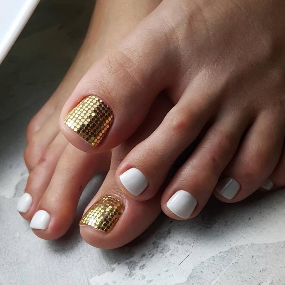 Красивый педикюр