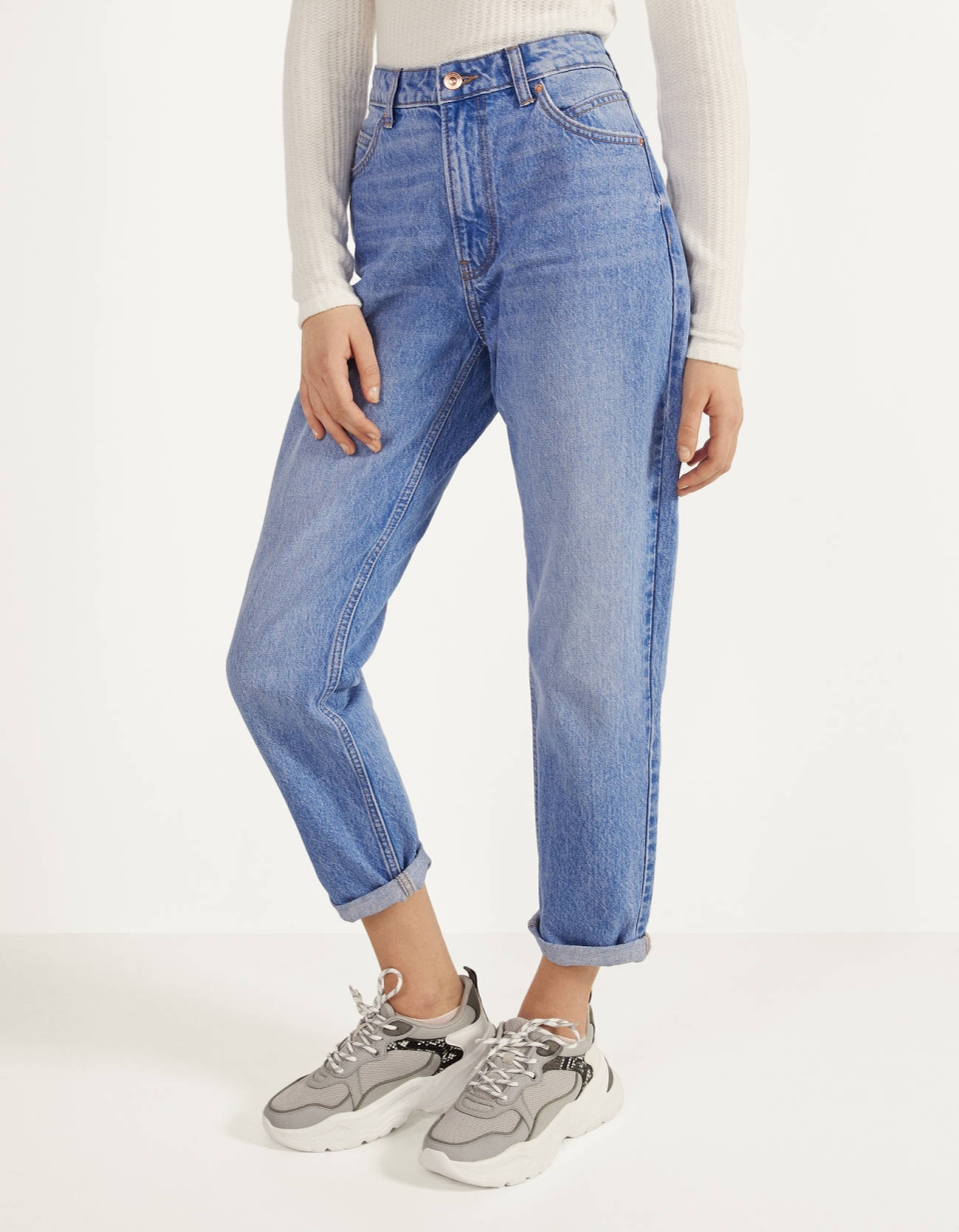 Джинсы mom Fit Bershka