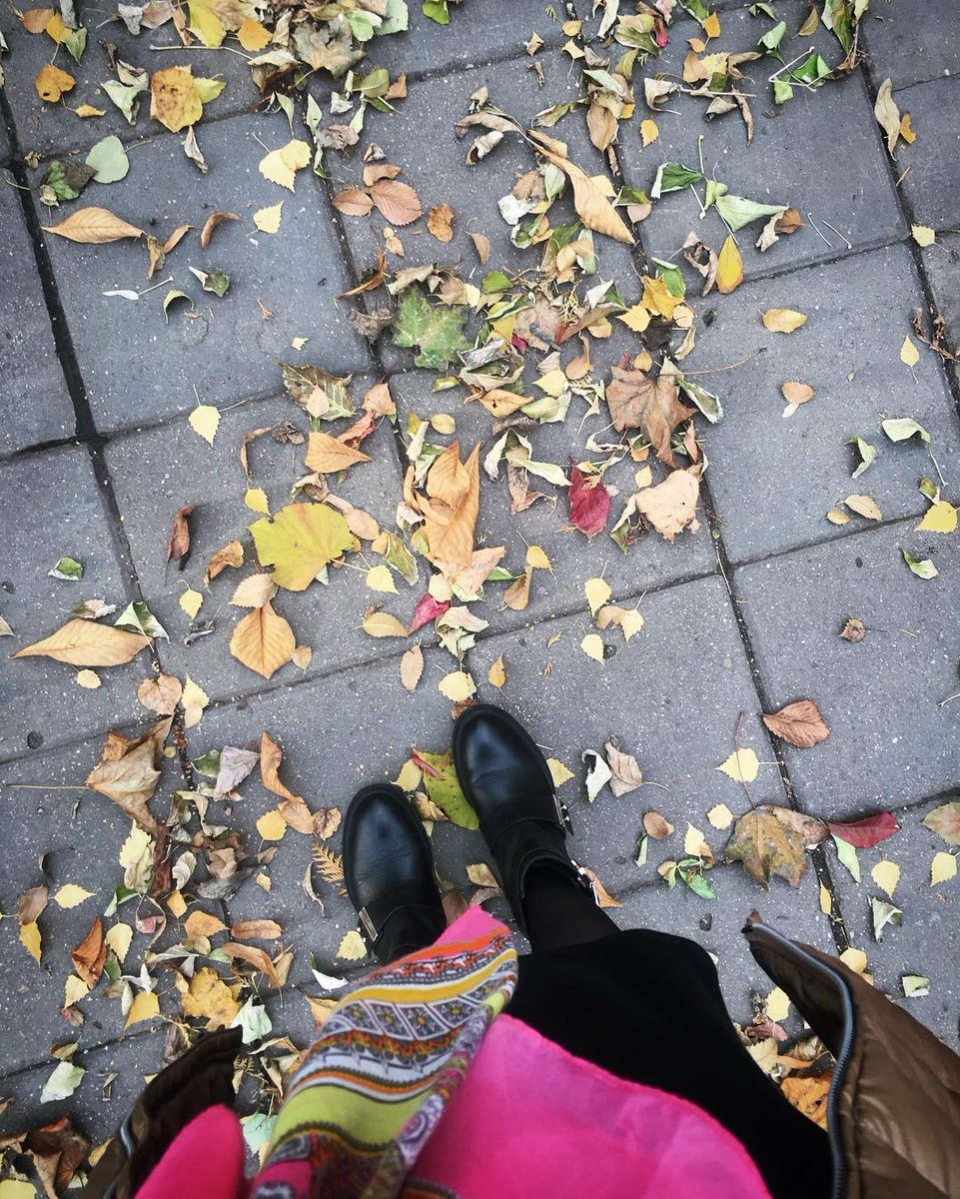 Осенние листья под ногами