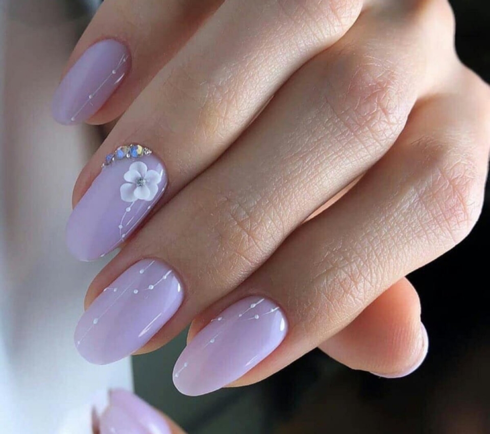 Маникюр в пастельных тонах