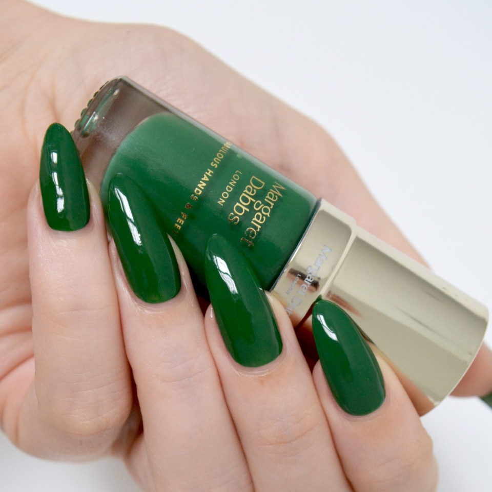Essie зеленый лак
