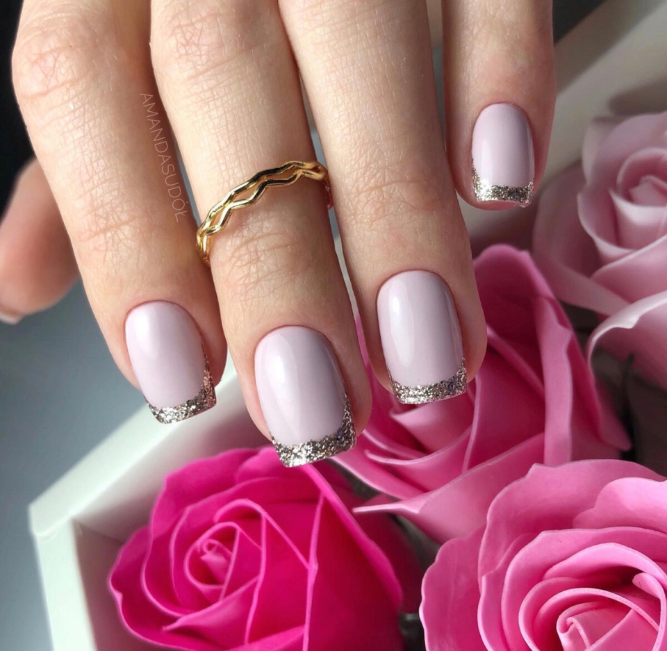 Маникюр френч острый фото 2021 года