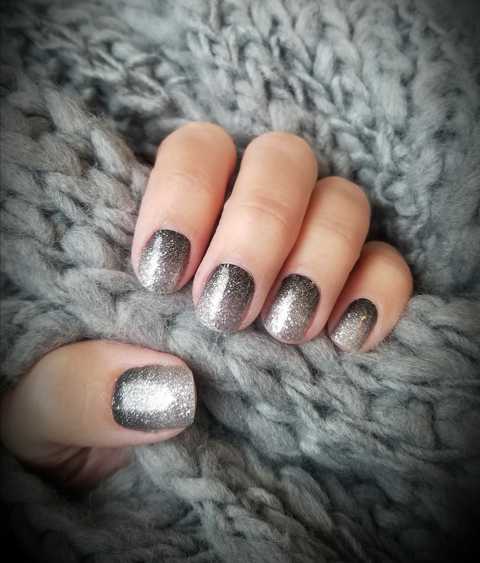 Маникюр омбре
