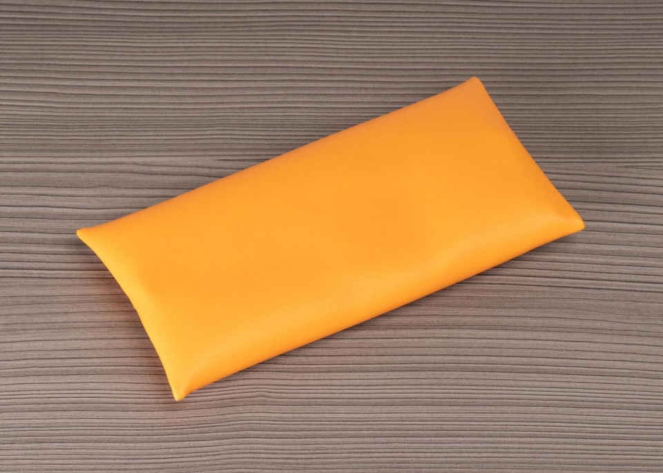 Подушка декоративная MYPUFF из экокожи 45 х 45 см