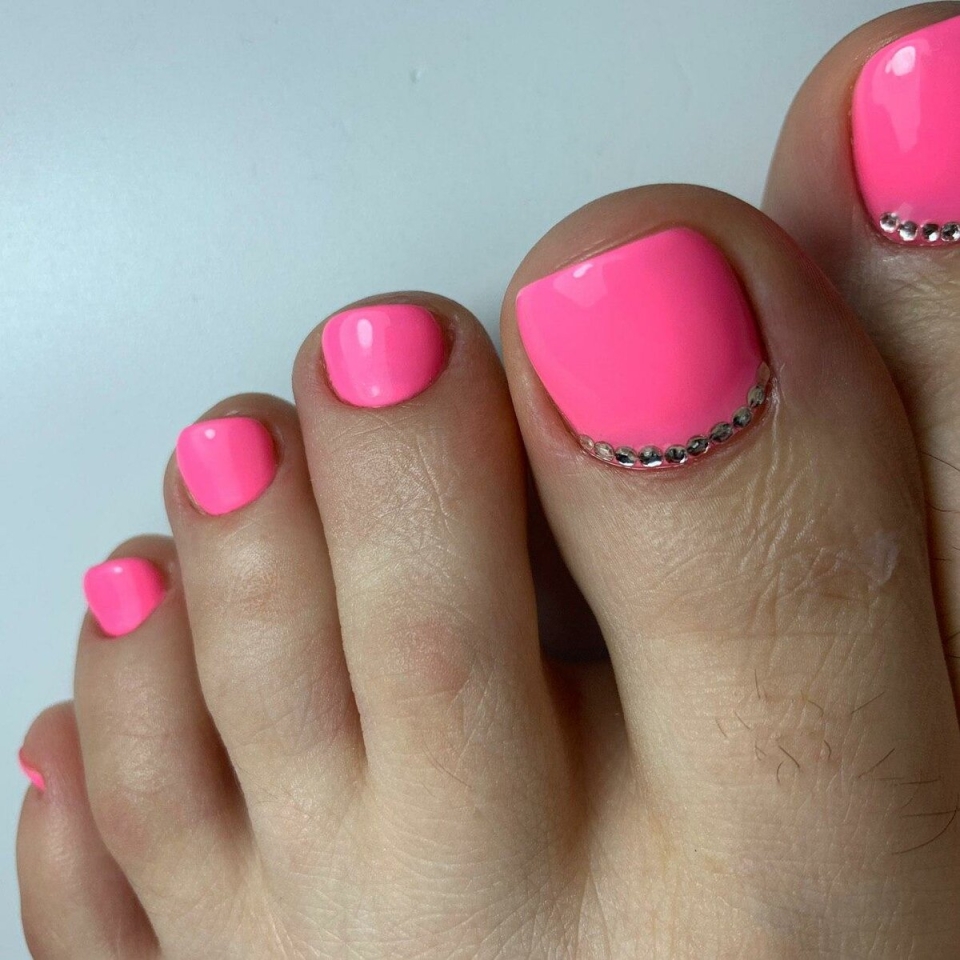 Модный педикюр