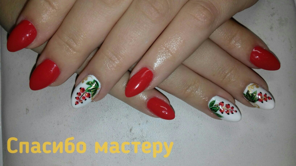Маникюр со смородиной