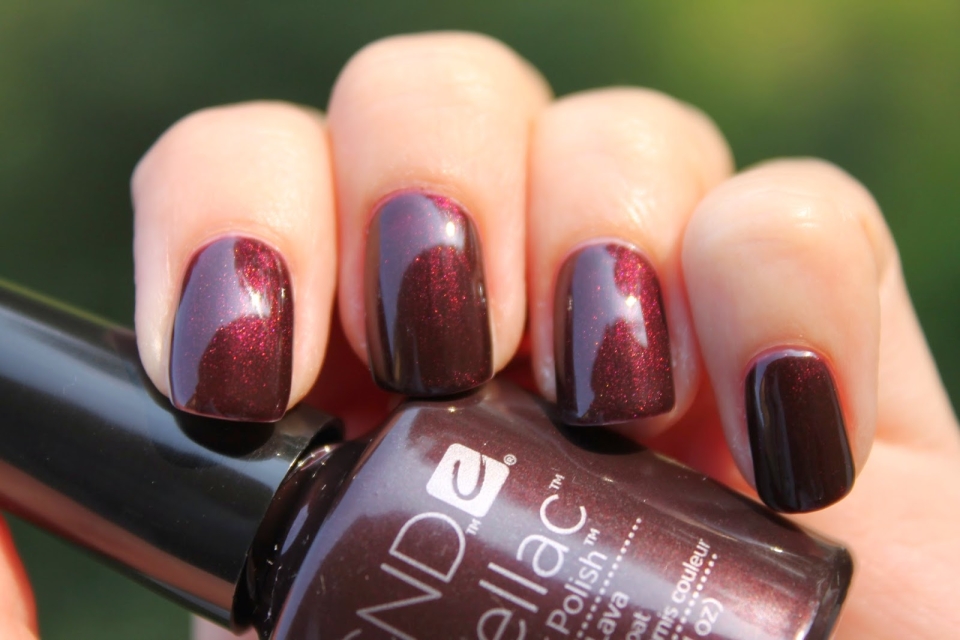 CND Shellac Dark Lava