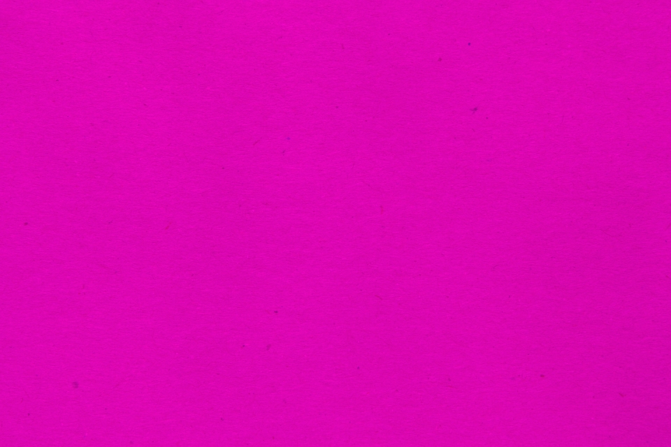 Ярко розовый цвет