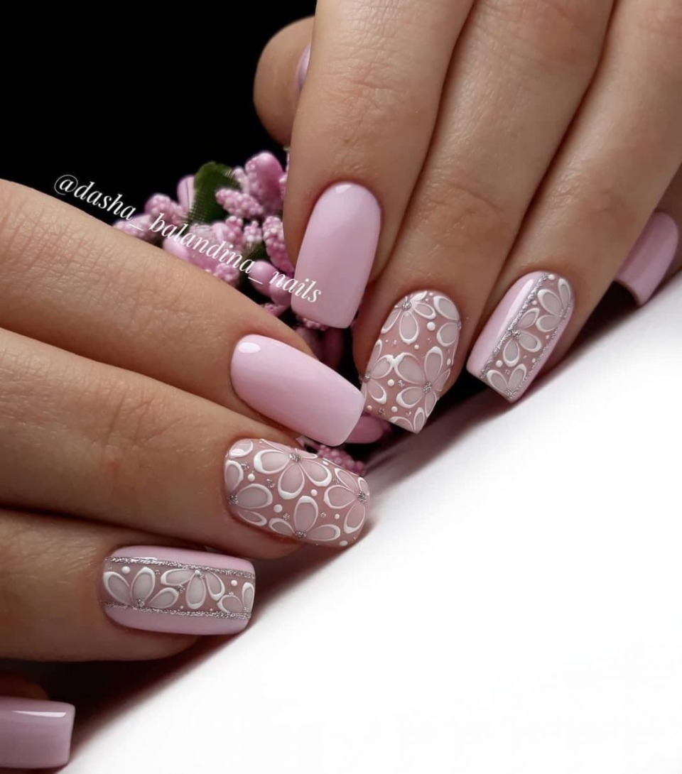 Красивый нежный маникюр