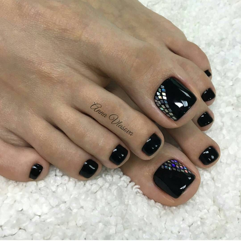 Модный педикюр