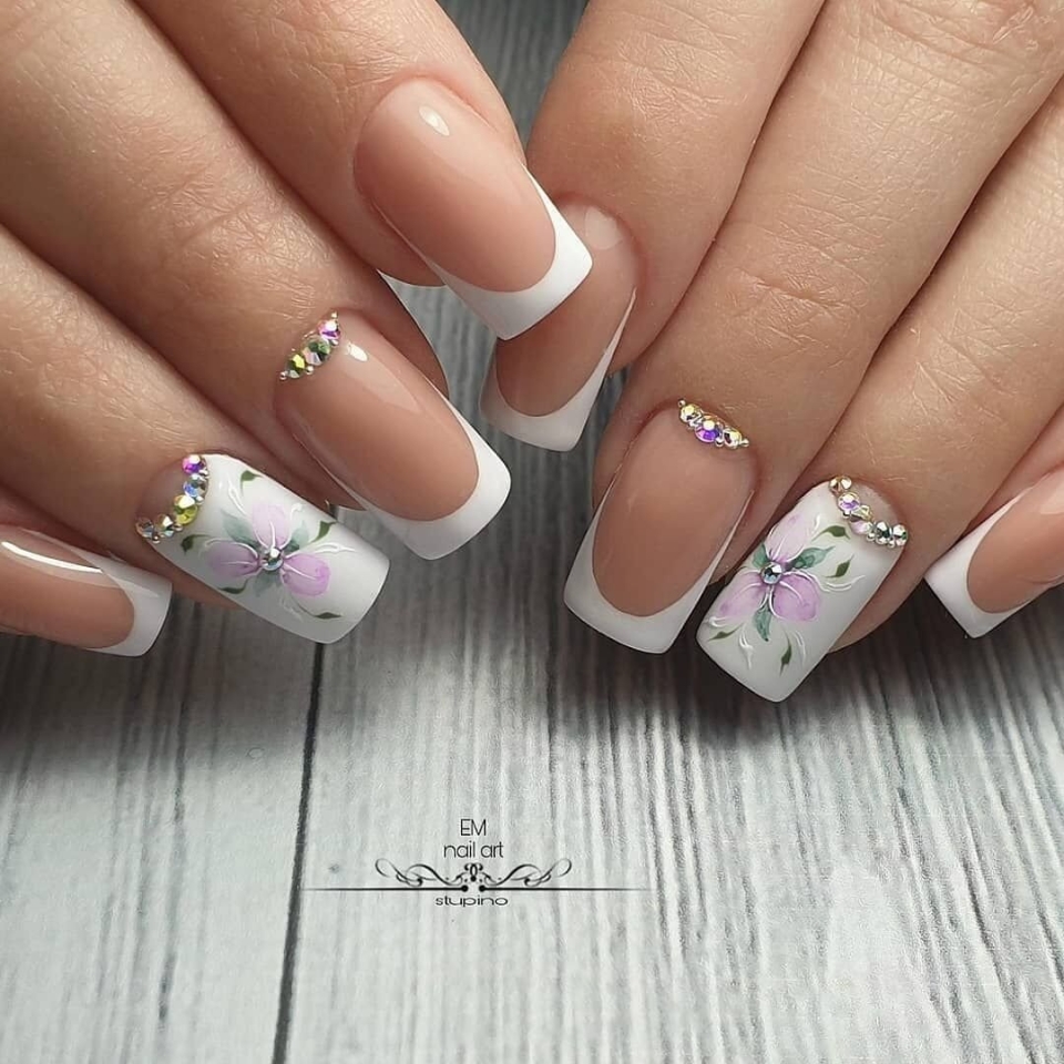 Серенего-жёлтый маникюр