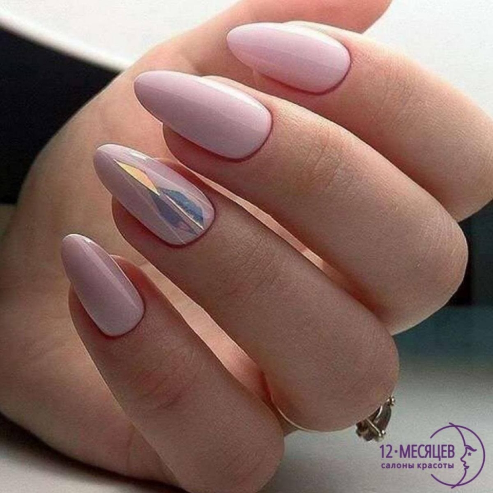 Нюдовый маникюр на короткие овальные ногти